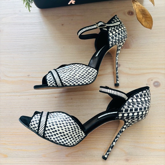 Oscar de la Renta in Pelle Altro Taglia Black White Patterned Heels Size 39 or 8 - Picture 6 of 9
